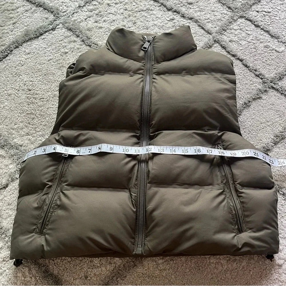 Zara  CROPPED QUILTED VEST Grey WATER AND WIND PROTECTION medium - Picture 4 of 9